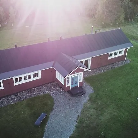 Grooppi, Live In Style In The Middle Of Lapland Yllaes, * Akaslompolo