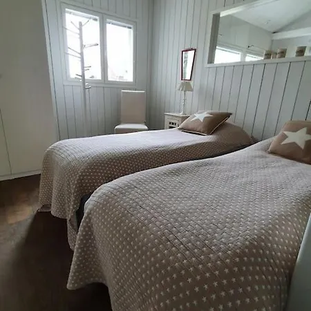 Grooppi, Live In Style In The Middle Of Lapland Yllaes,