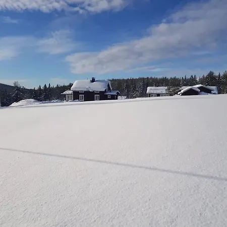Grooppi, Live In Style In The Middle Of Lapland Yllaes, Huvilat Äkäslompolo
