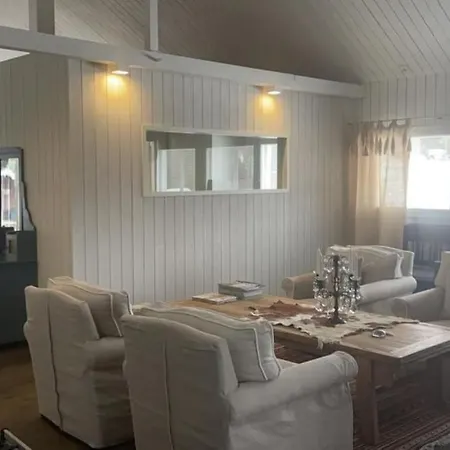 Grooppi, Live In Style In The Middle Of Lapland Yllaes, Villa Akaslompolo